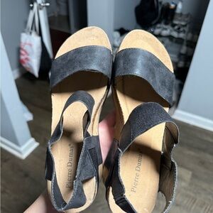 Pierre Dumas Women's Charcoal Sandals